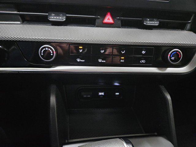 Used 2023 Kia Sportage LX image 25