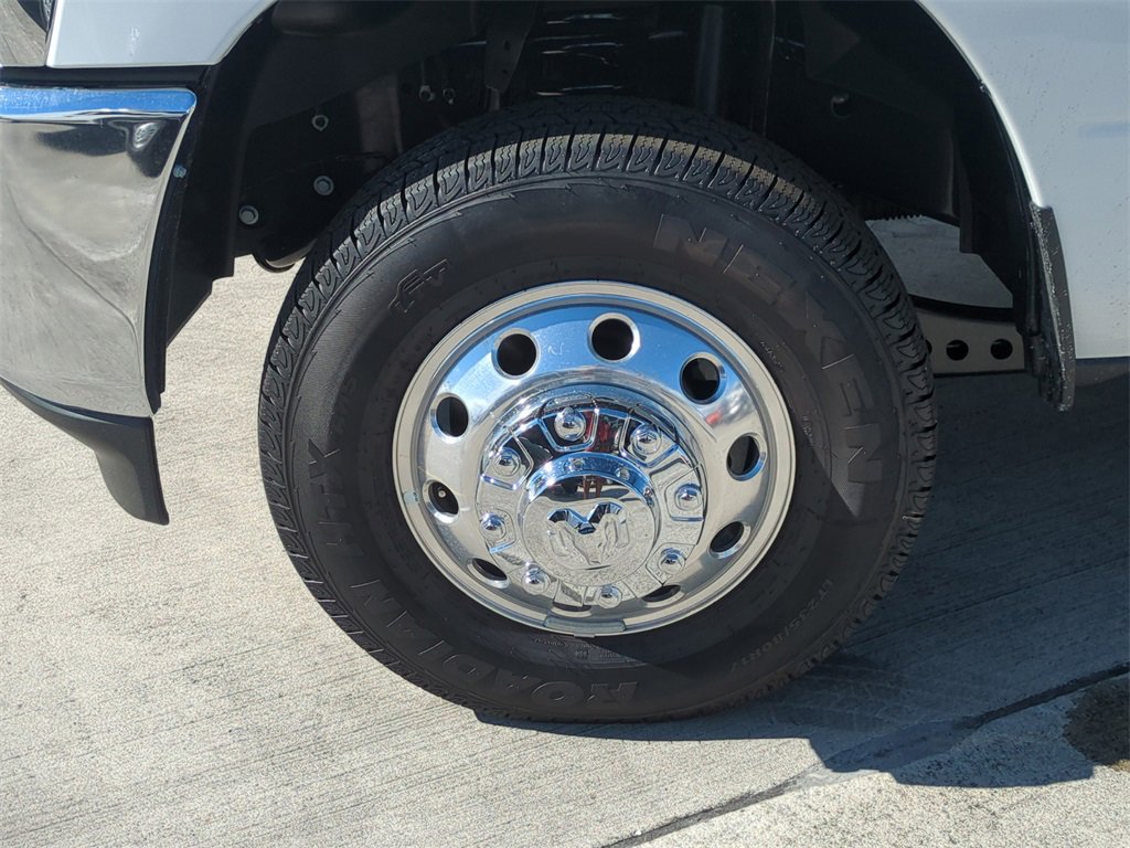 New 2026 RAM 3500 Tradesman w/ Chrome Appearance Group image 11