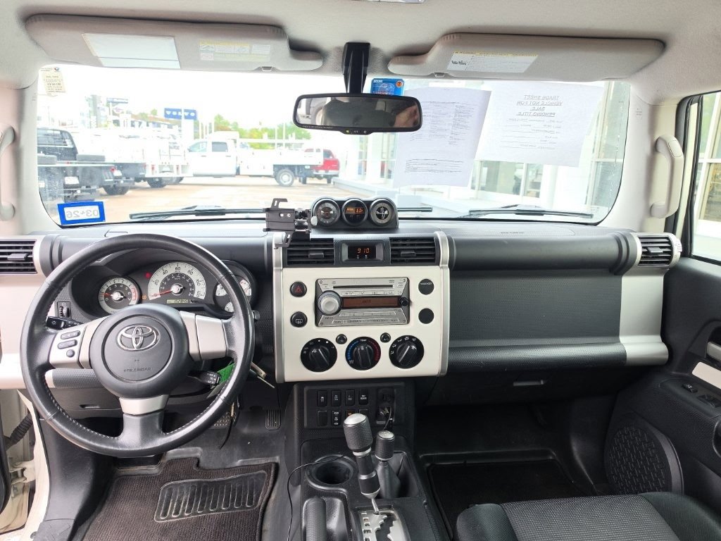 Used 2010 Toyota FJ Cruiser 4WD w/ Upgrade Pkg 2 image 14