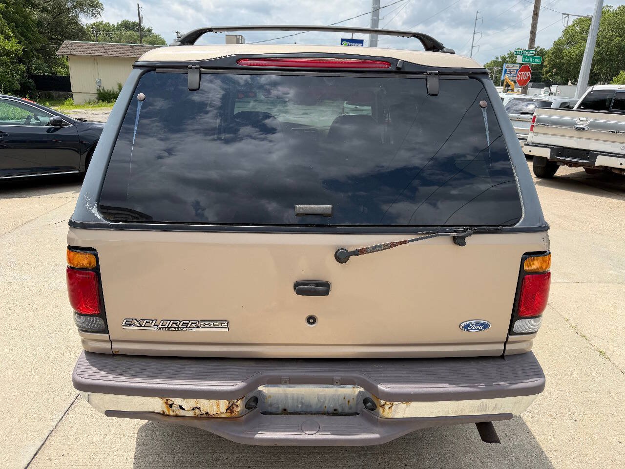 Used 1997 Ford Explorer XLT AWD/4WD image 6