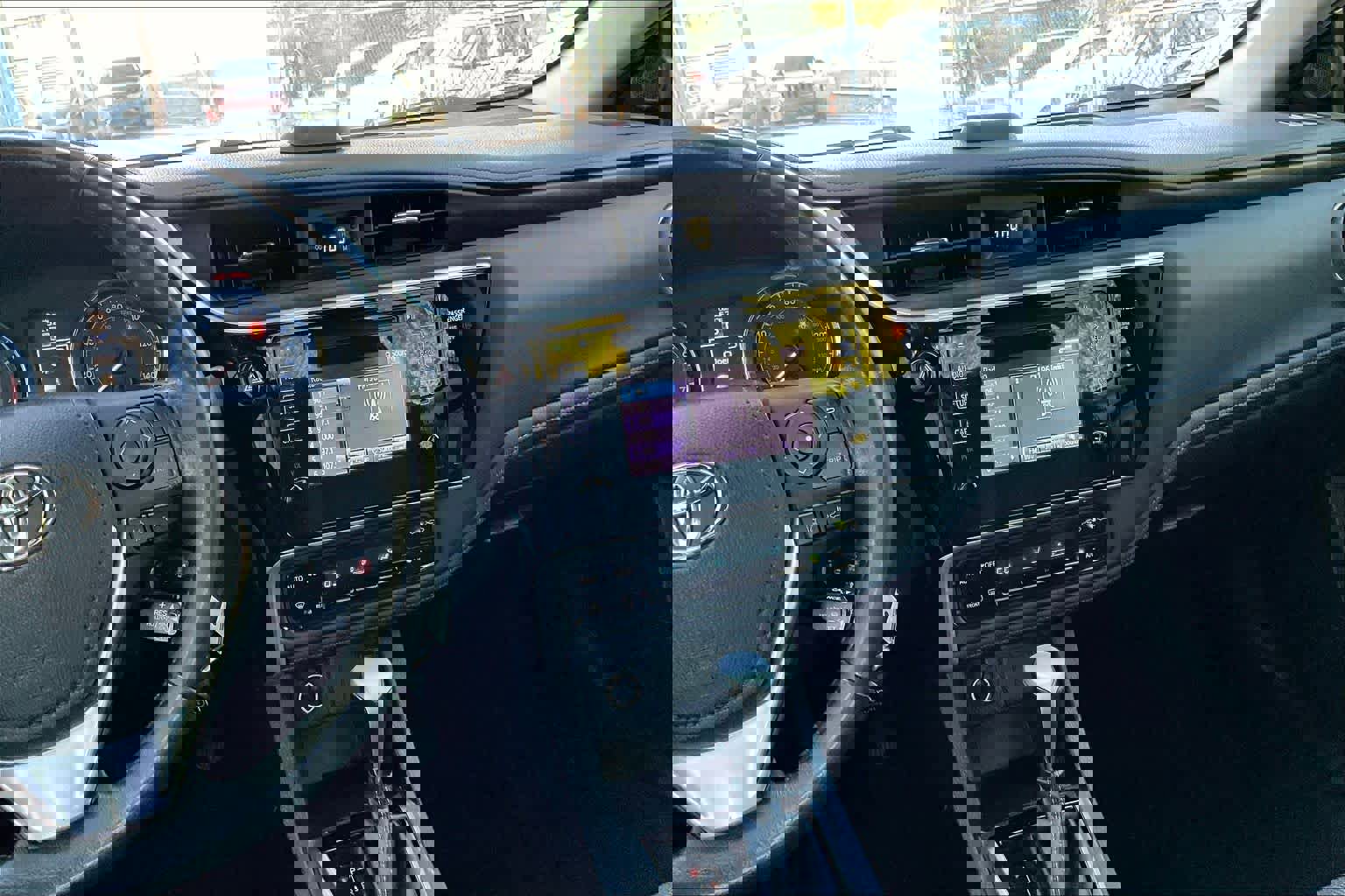 Used 2017 Toyota Corolla SE image 7