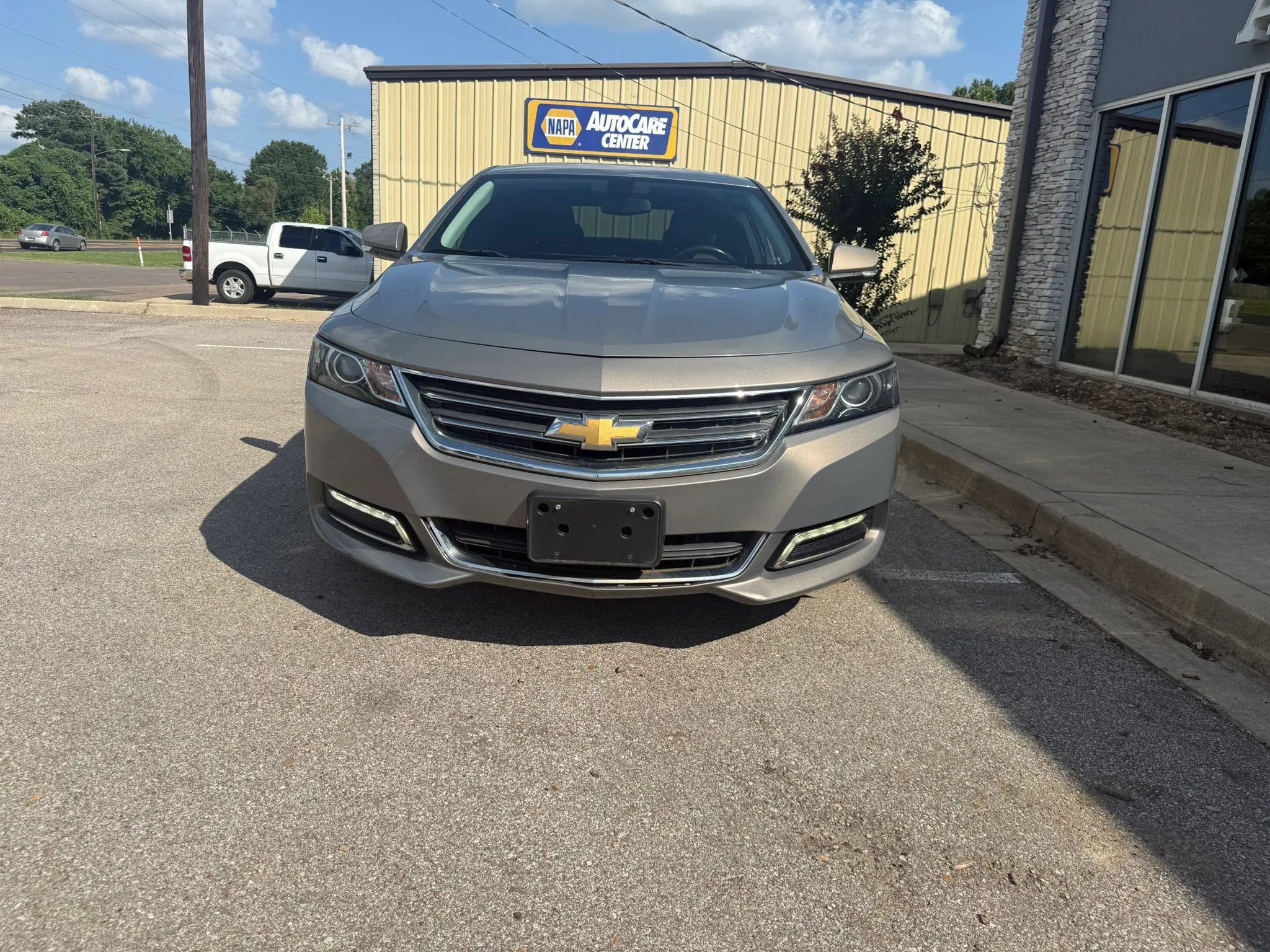 Used 2019 Chevrolet Impala LT FWD image 3