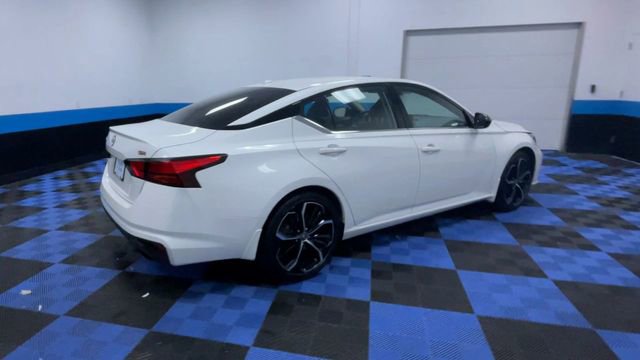 Used 2024 Nissan Altima 2.5 SR w/ SR Premium Package image 8
