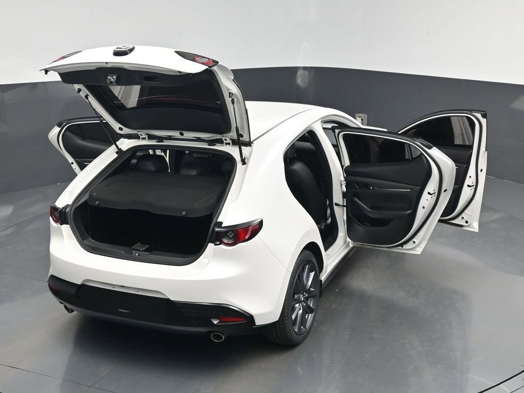 Used 2019 MAZDA MAZDA3 Hatchback w/ Preferred Package image 29