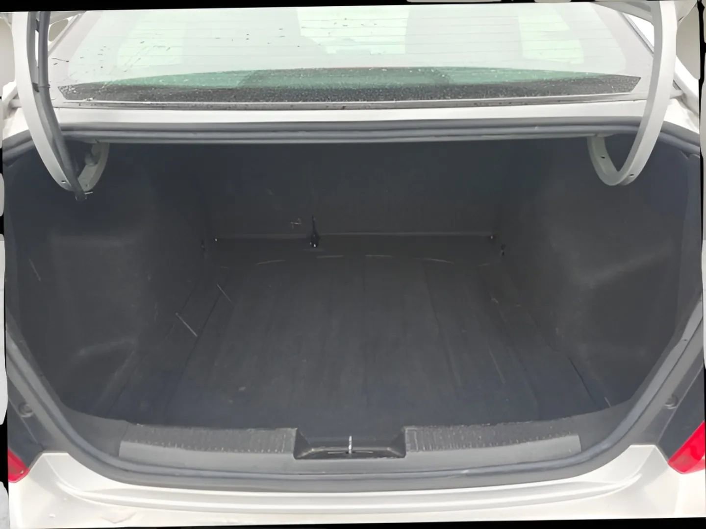 Used 2020 Chevrolet Sonic LT FWD image 17