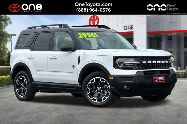 Used 2025 Ford Bronco Sport Outer Banks AWD/4WD image 1
