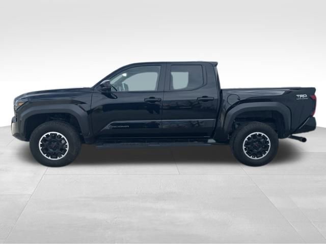 Used 2024 Toyota Tacoma TRD Off-Road image 4