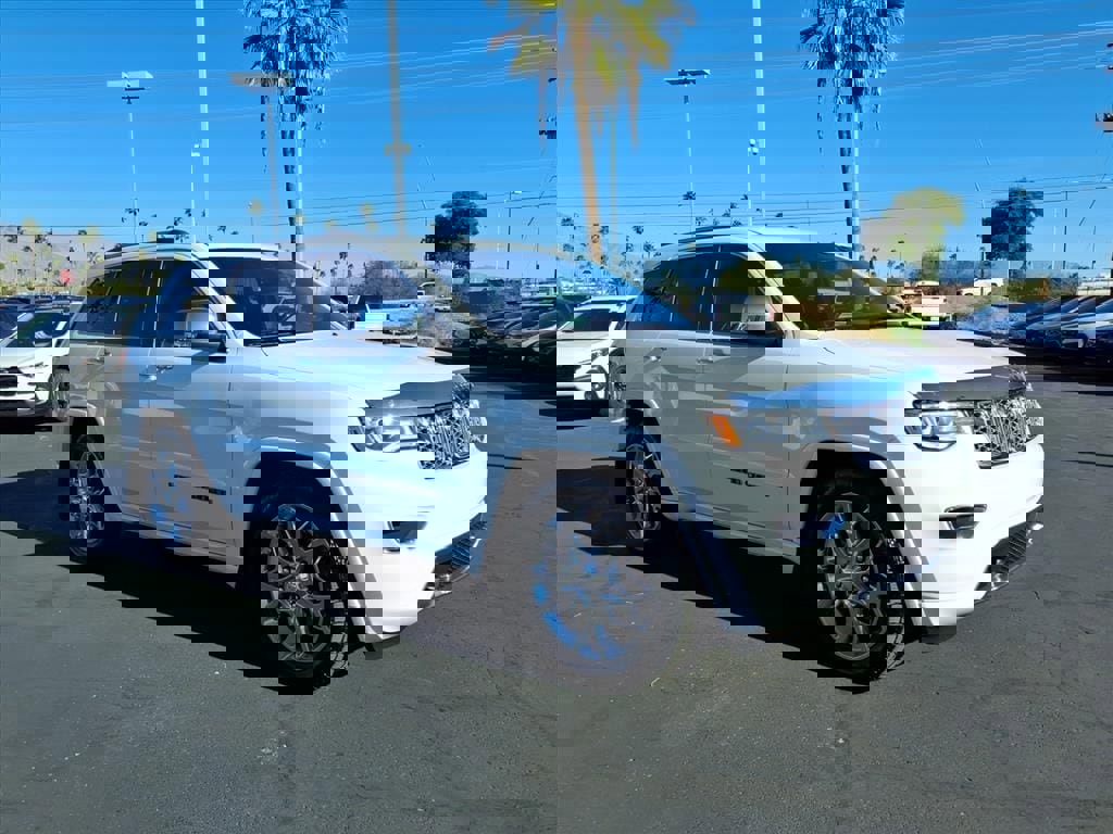 Used 2020 Jeep Grand Cherokee Overland image 32