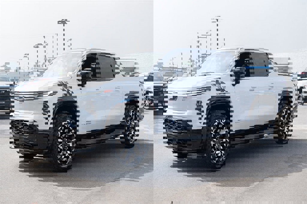 New 2024 Chevrolet Silverado EV RST image 21