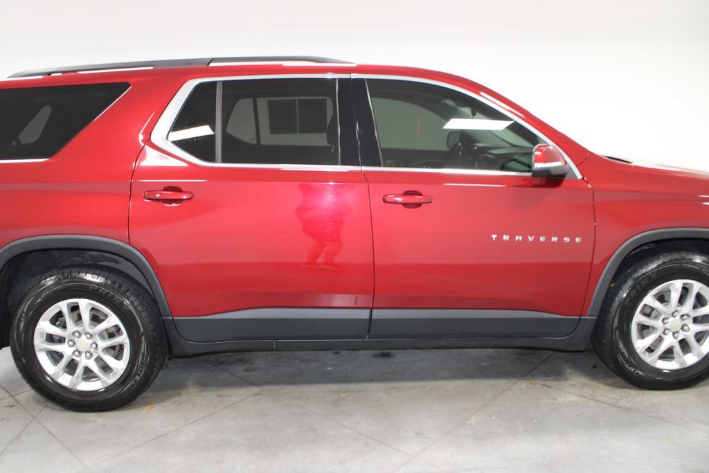 Used 2021 Chevrolet Traverse LT AWD/4WD image 11