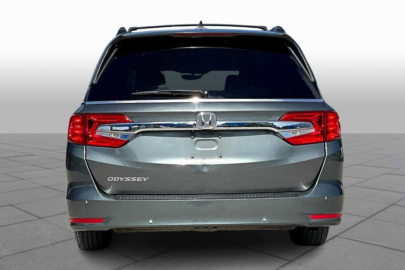 Used 2018 Honda Odyssey EX image 4