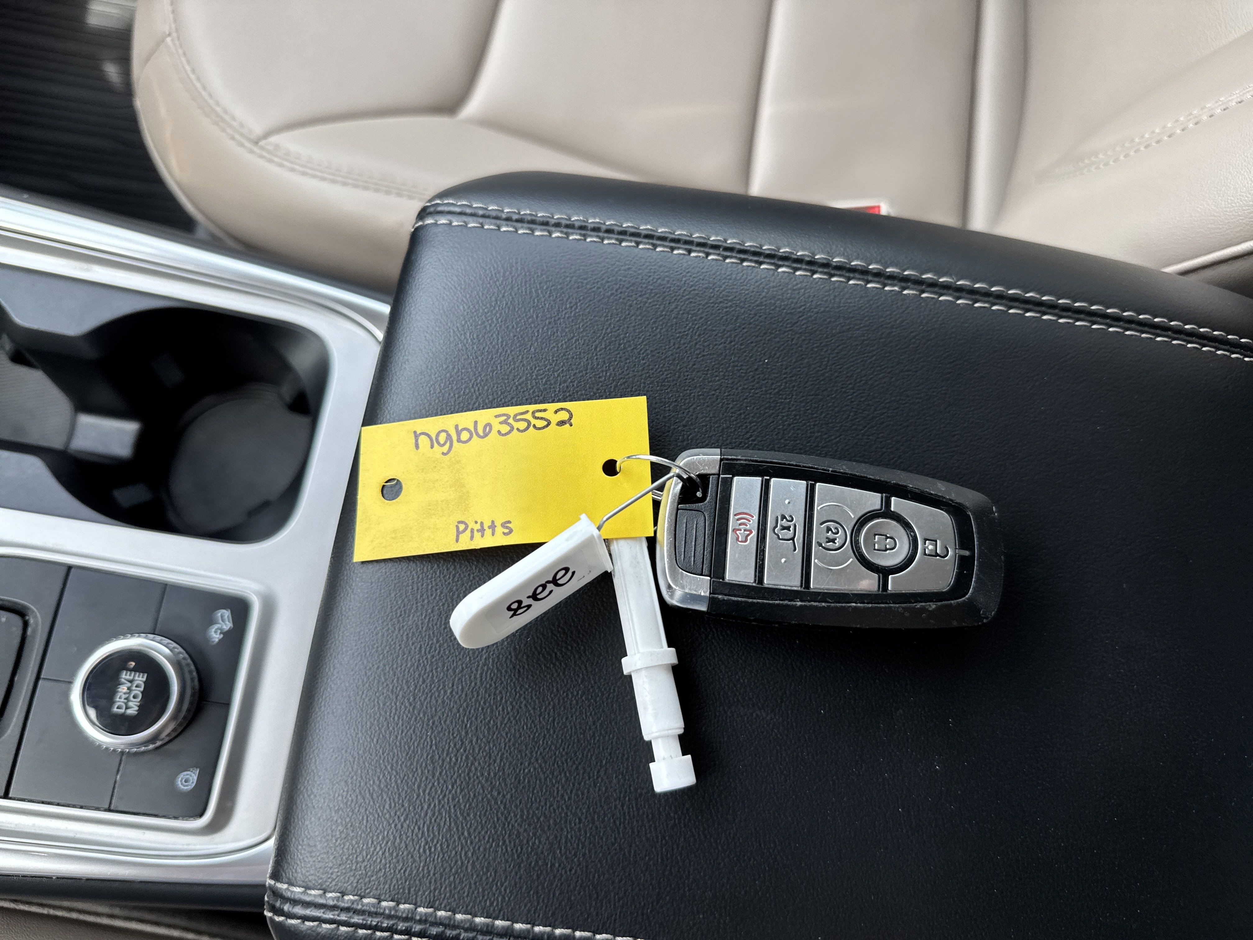 Used 2022 Ford Explorer XLT w/ Equipment Group 202A image 38