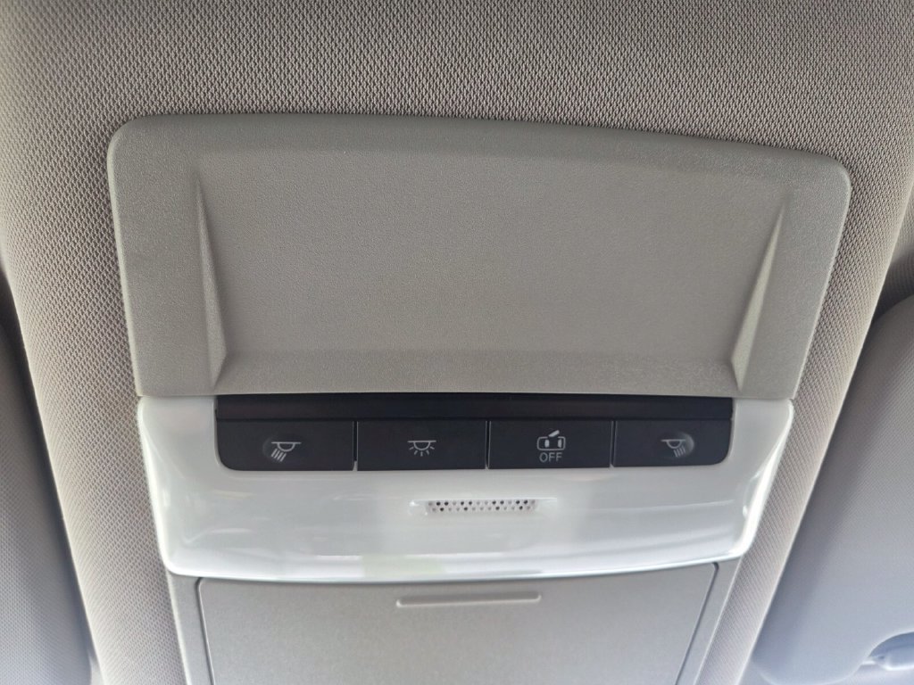 Used 2026 Nissan Rogue S FWD image 19