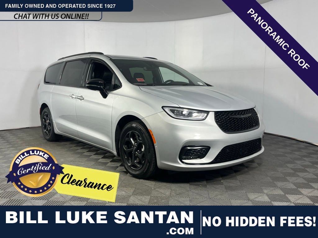 Used 2024 Chrysler Pacifica Premium image 1