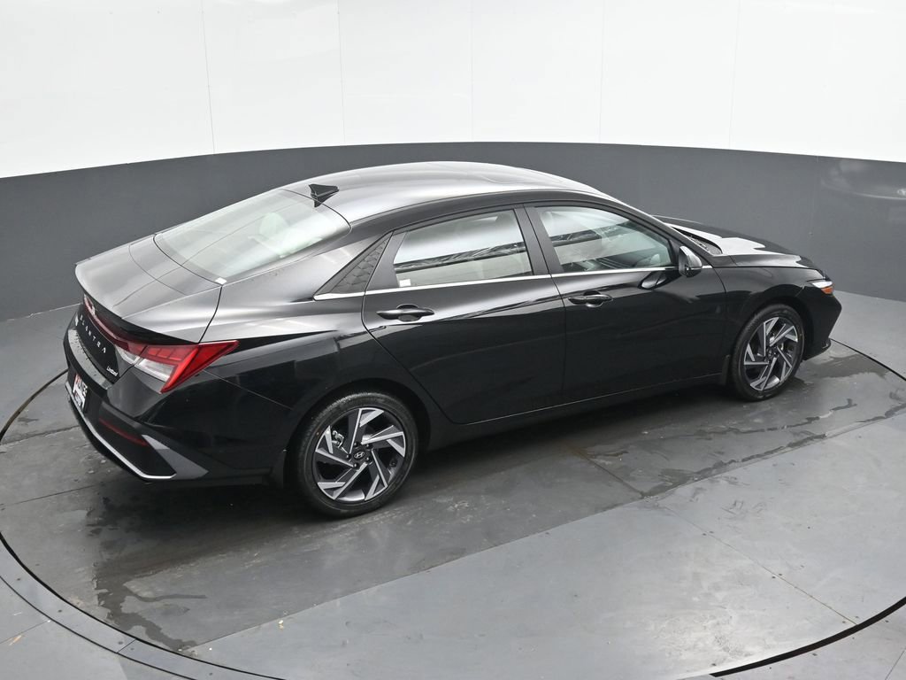 New 2026 Hyundai Elantra Limited FWD image 30