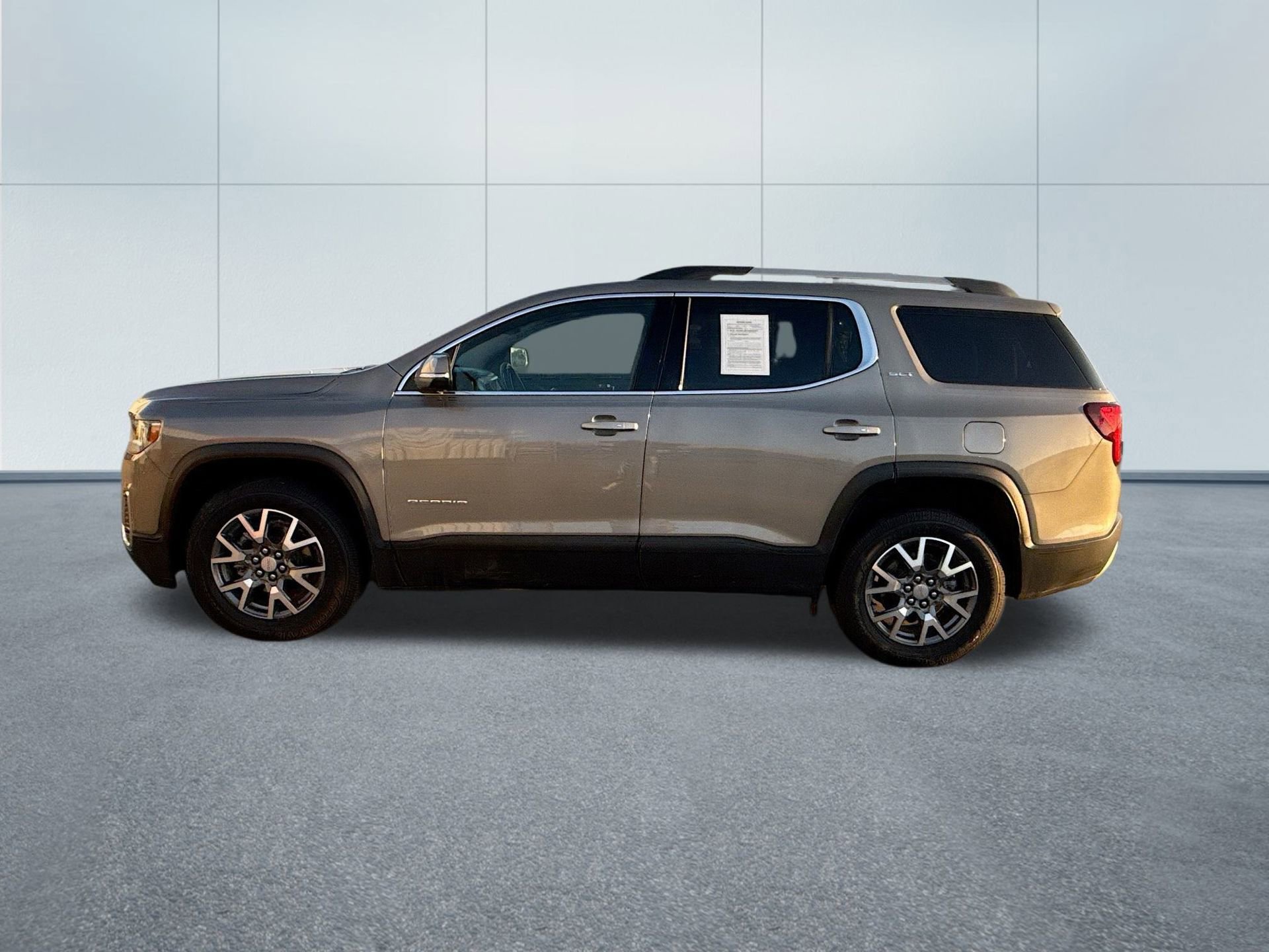 Used 2023 GMC Acadia SLT image 9