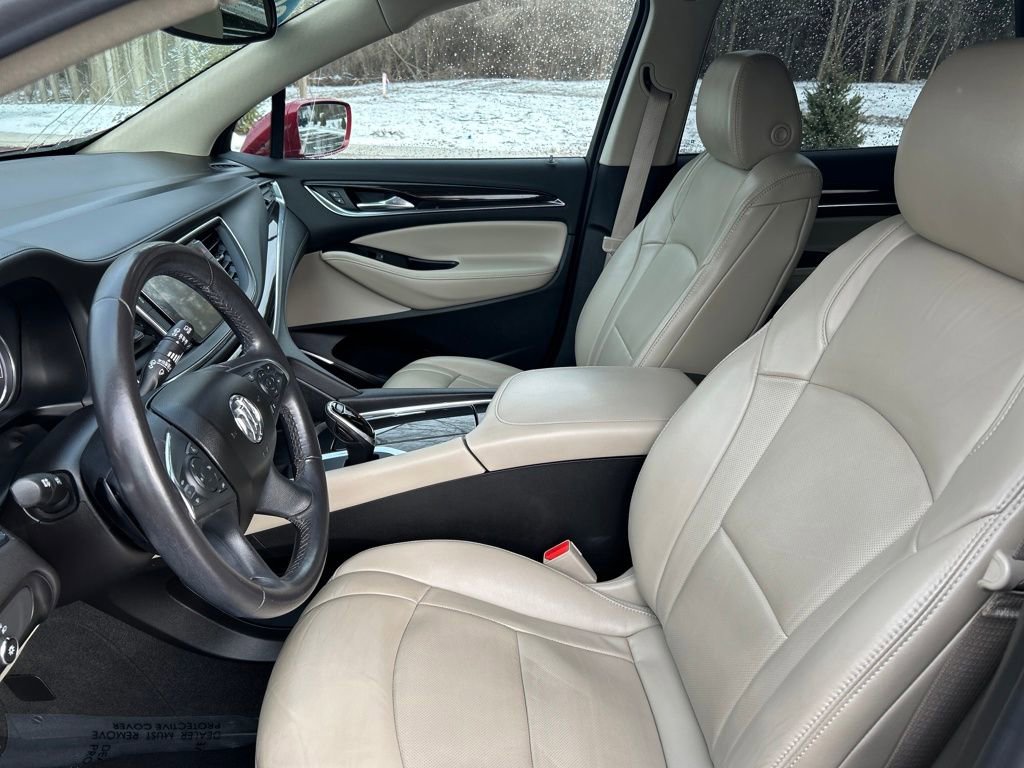 Used 2018 Buick Enclave Essence image 12