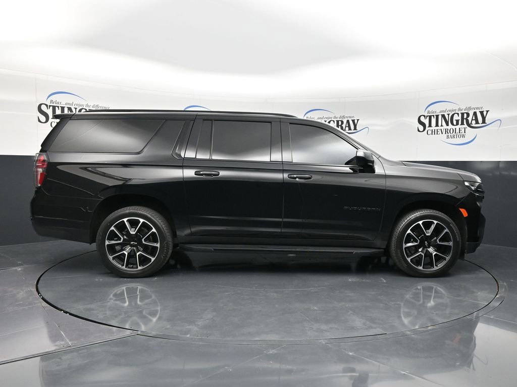 Used 2023 Chevrolet Suburban RST AWD/4WD image 8