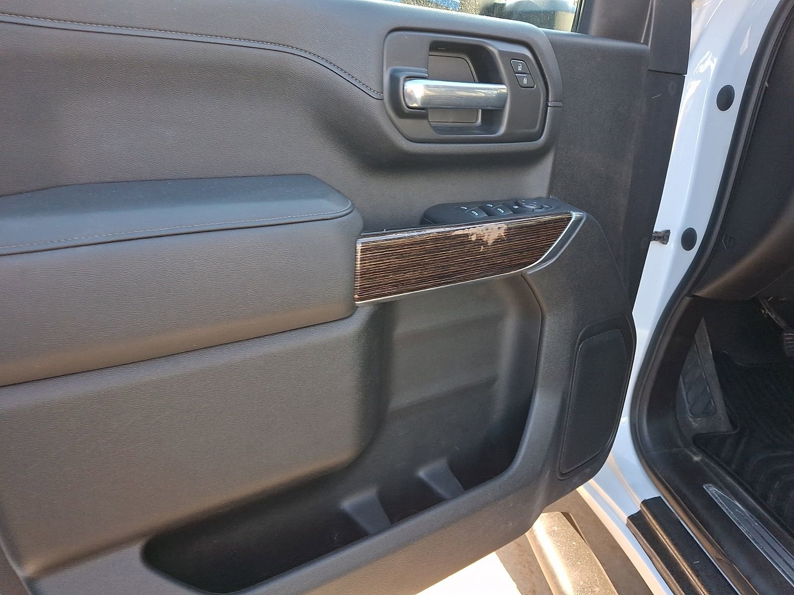 Used 2021 GMC Sierra 3500 SLE w/ SLE Value Package AWD/4WD image 12