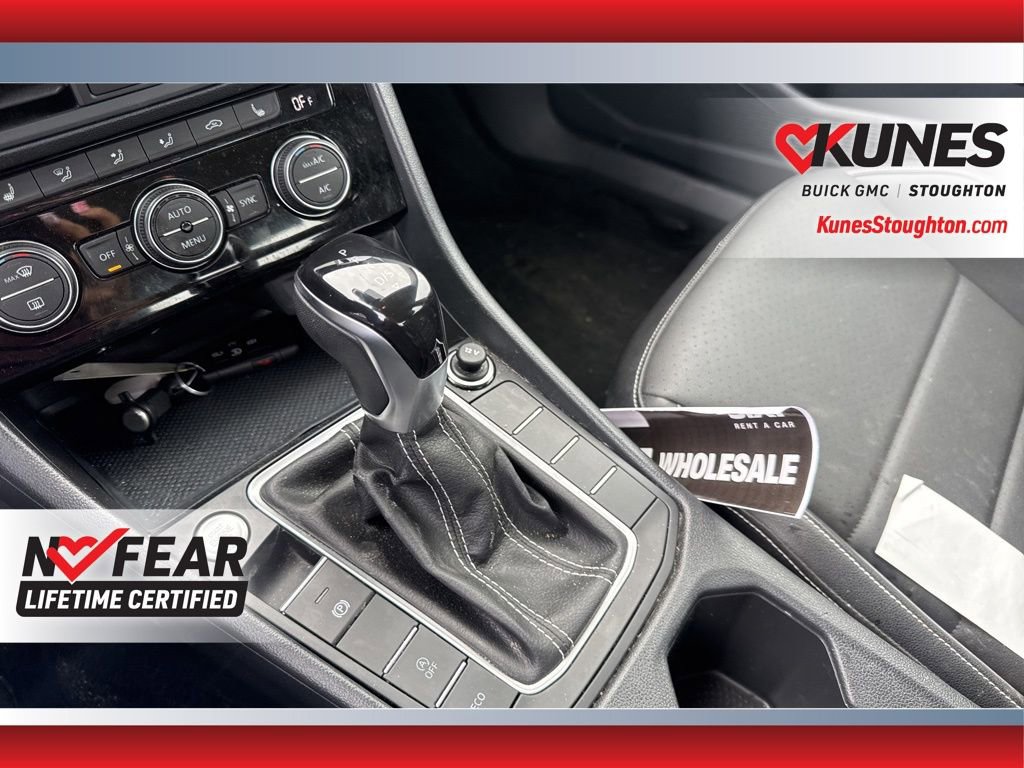Used 2024 Volkswagen Jetta SE image 31
