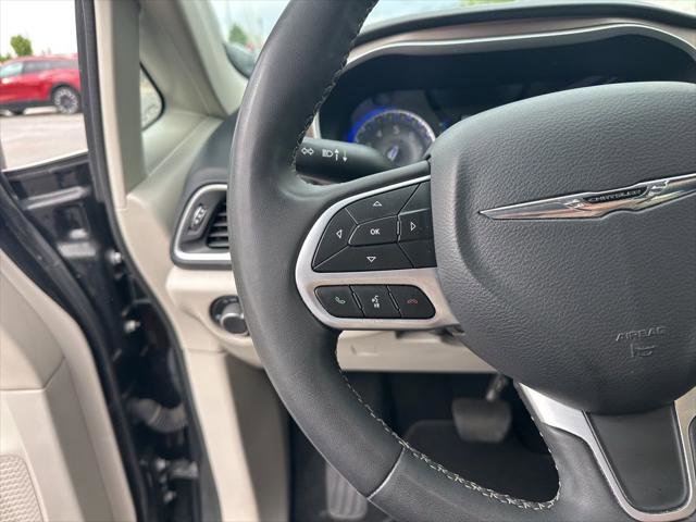 Certified 2023 Chrysler Voyager LX FWD image 14