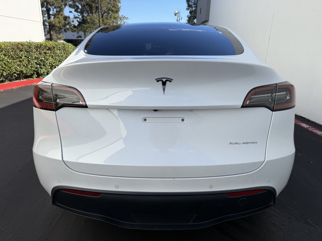 Used 2022 Tesla Model Y Long Range AWD/4WD image 9