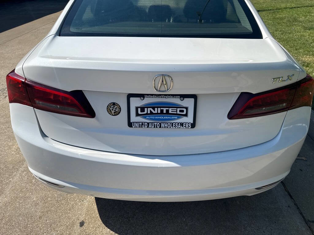 Used 2017 Acura TLX w/ Technology Package FWD image 6