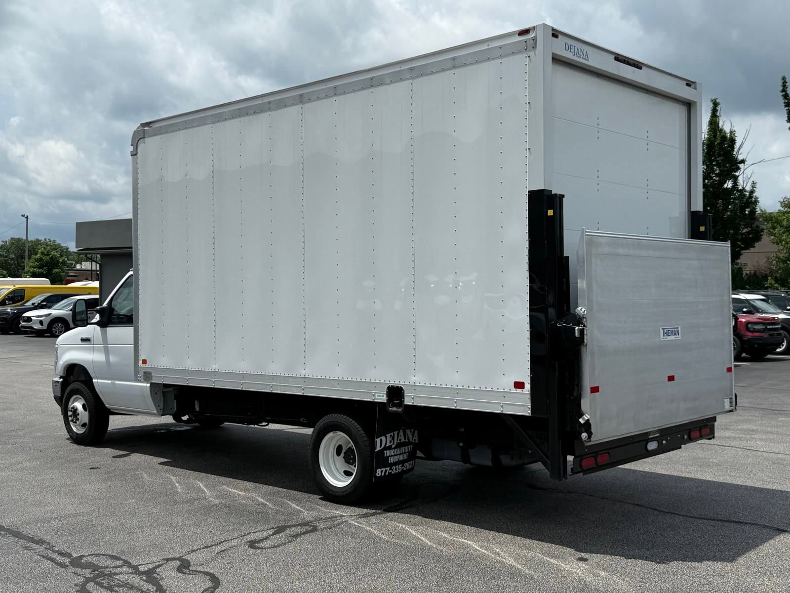 New 2024 Ford E-450 and Econoline 450 Super Duty w/ Power Windows & Locks Group image 3