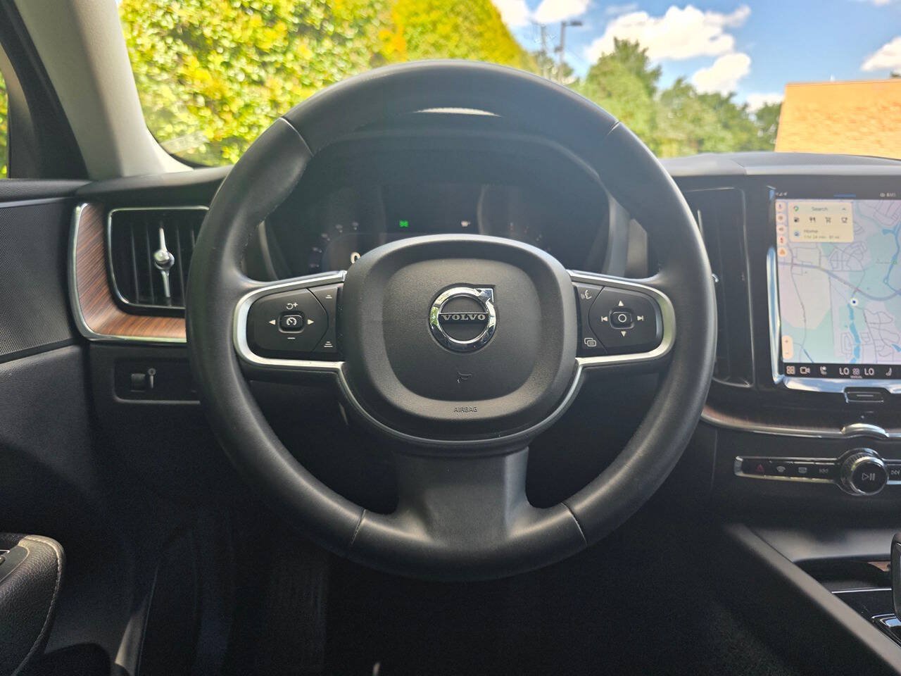 Used 2022 Volvo XC60 B5 Momentum w/ Climate Package AWD/4WD image 20