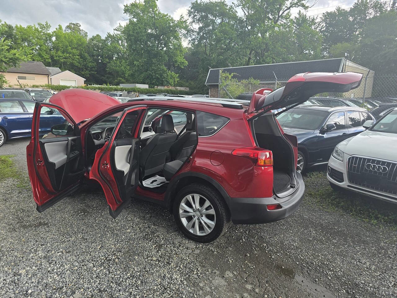 Used 2015 Toyota RAV4 Limited image 10