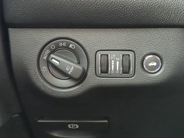 Used 2017 Dodge Challenger R/T Scat Pack image 28