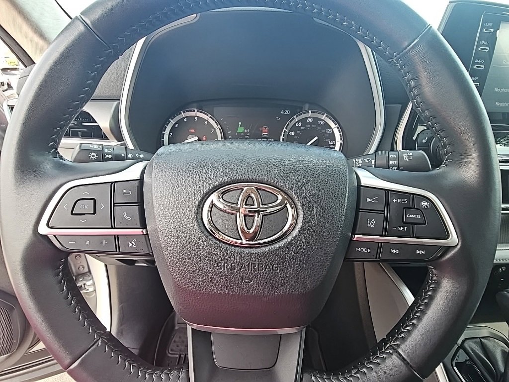 Used 2022 Toyota Highlander XLE image 17
