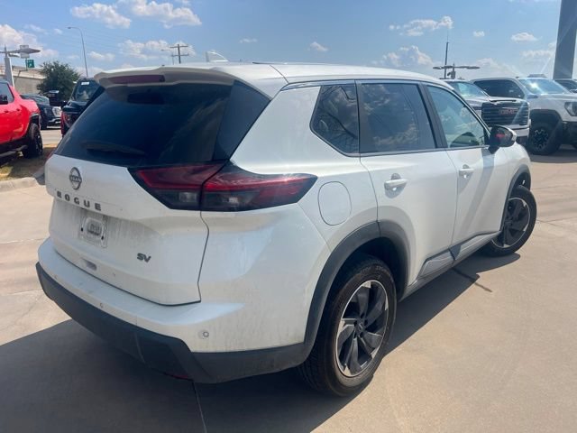 Used 2024 Nissan Rogue SV FWD image 4