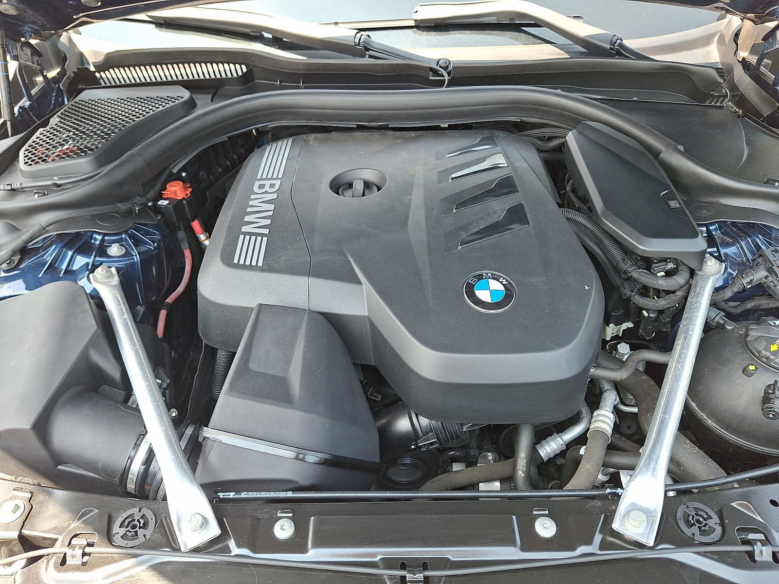 Used 2024 BMW 530i xDrive w/ Premium Package AWD/4WD image 28