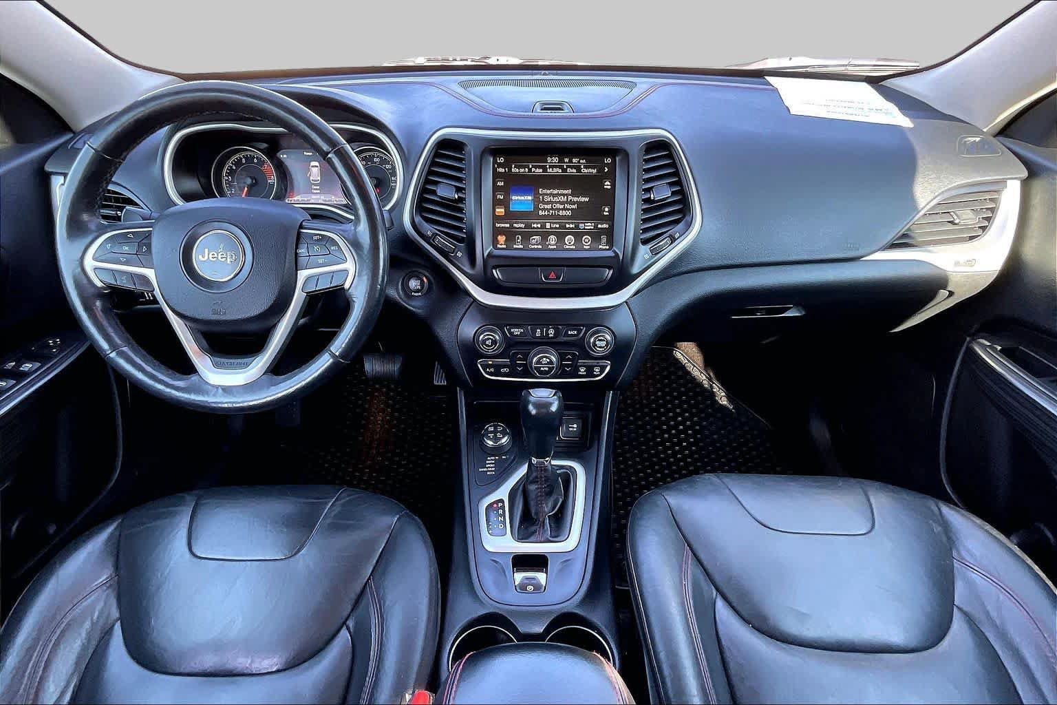 Used 2016 Jeep Cherokee Trailhawk w/ Comfort/Convenience Group AWD/4WD image 15