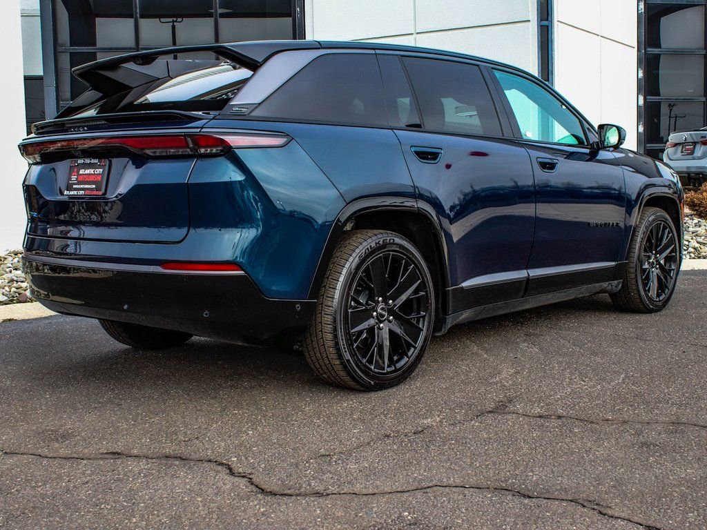 Used 2024 Jeep Wagoneer Launch Edition image 6