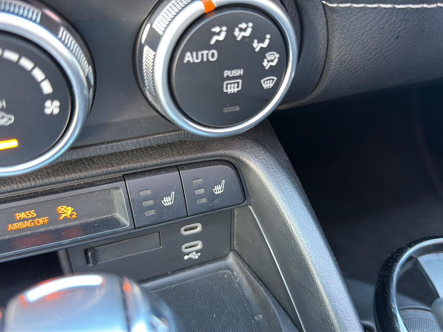Used 2024 MAZDA MX-5 Miata Grand Touring RWD image 21