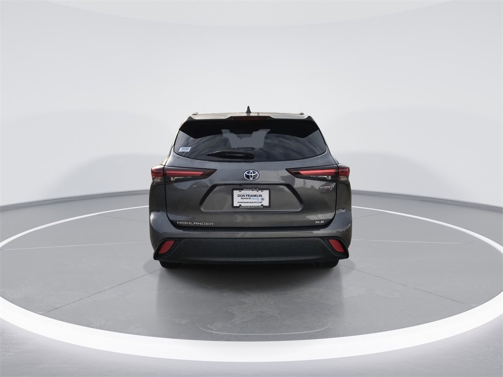 Used 2024 Toyota Highlander XLE image 7