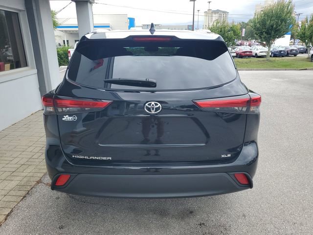 Used 2022 Toyota Highlander XLE FWD image 9