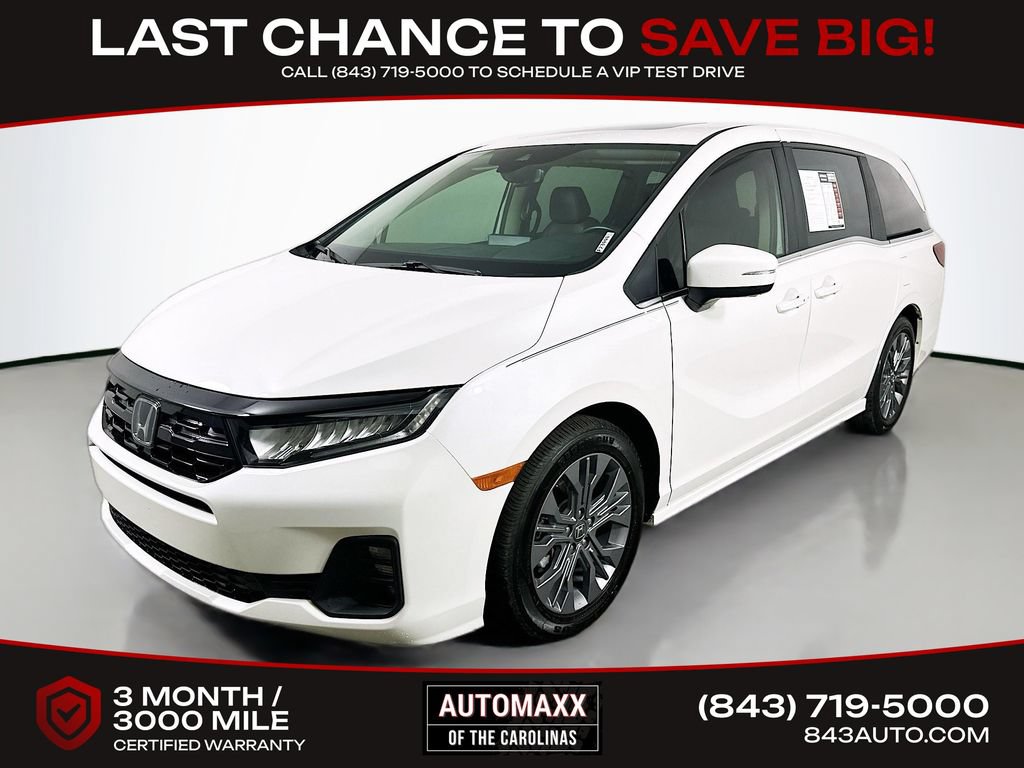 Used 2025 Honda Odyssey Touring image 3