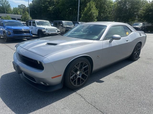 Used 2016 Dodge Challenger R/T Scat Pack w/ Leather Interior Group RWD image 7
