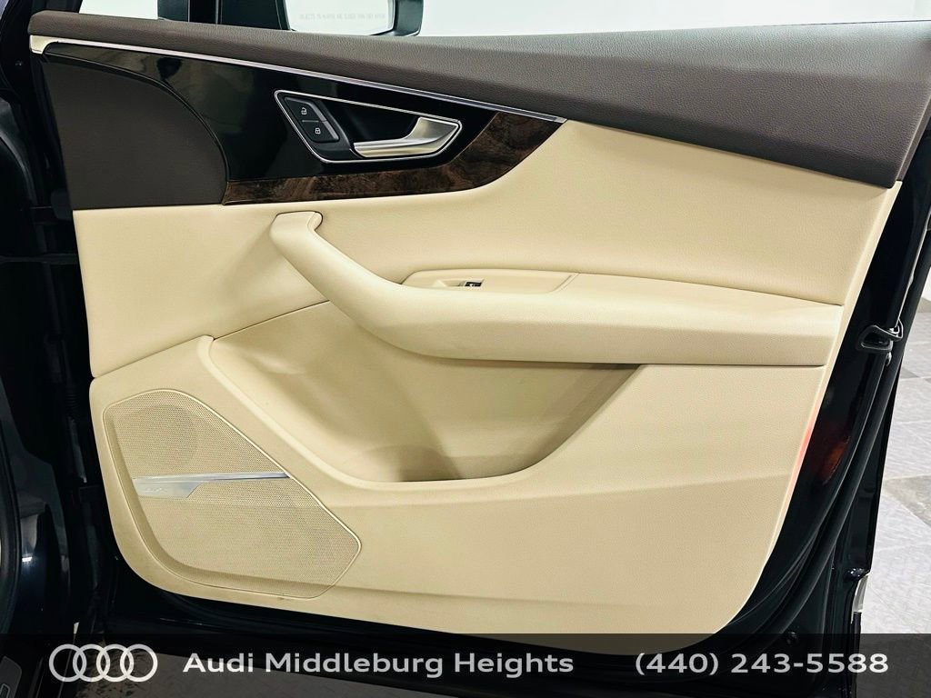 Used 2017 Audi Q7 3.0T Prestige image 29