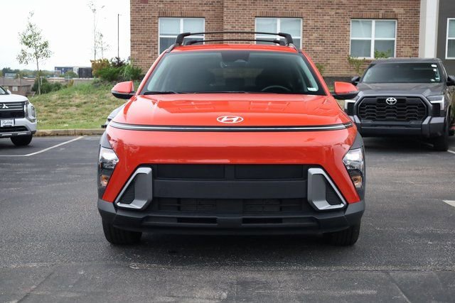 Used 2025 Hyundai Kona SEL image 3
