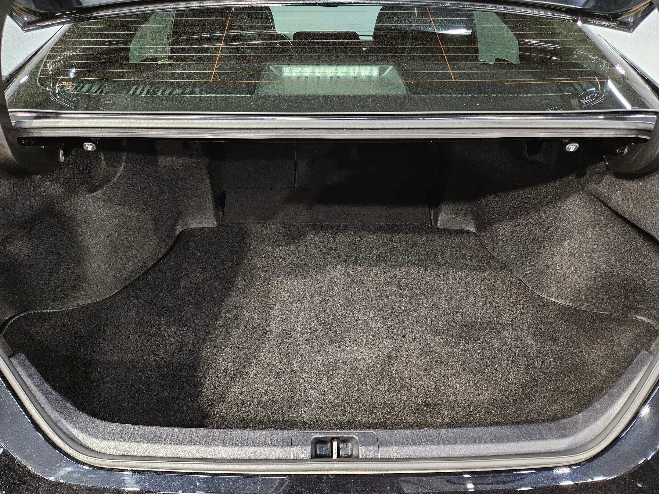 Used 2020 Toyota Camry SE image 18