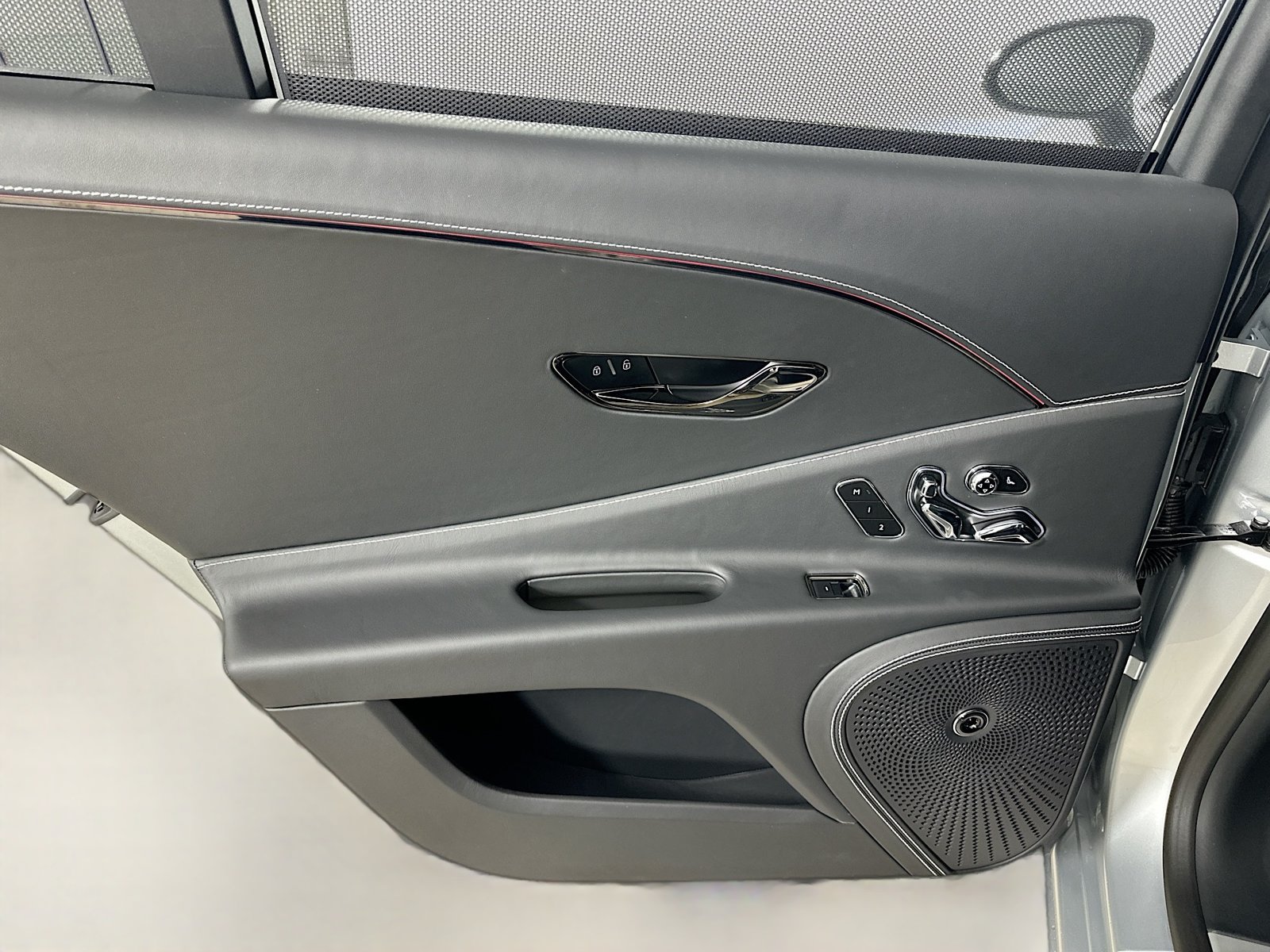 New 2026 Bentley Flying Spur V8 AWD/4WD image 38
