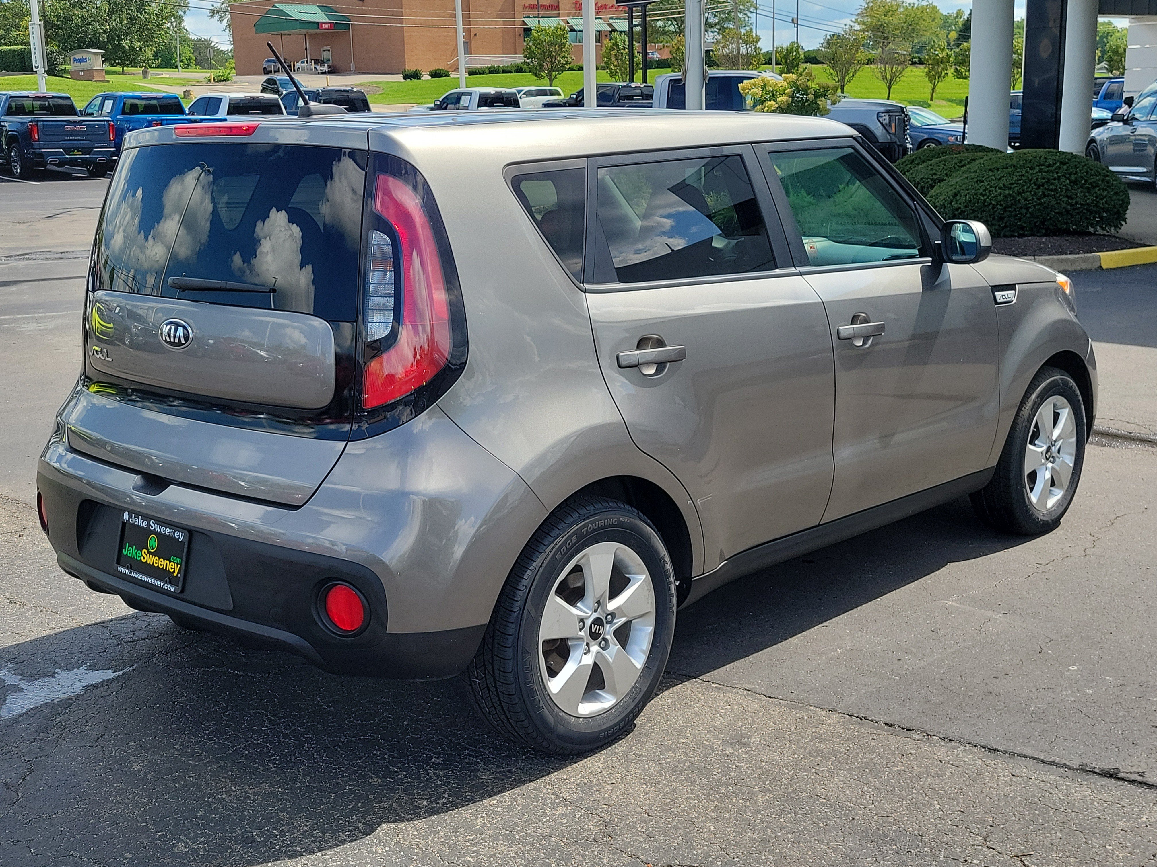 Used 2018 Kia Soul FWD image 4