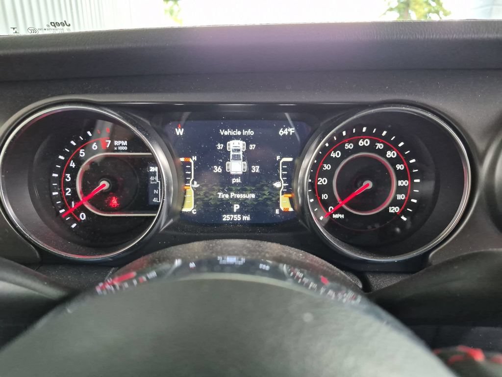 Used 2021 Jeep Gladiator Rubicon AWD/4WD image 10