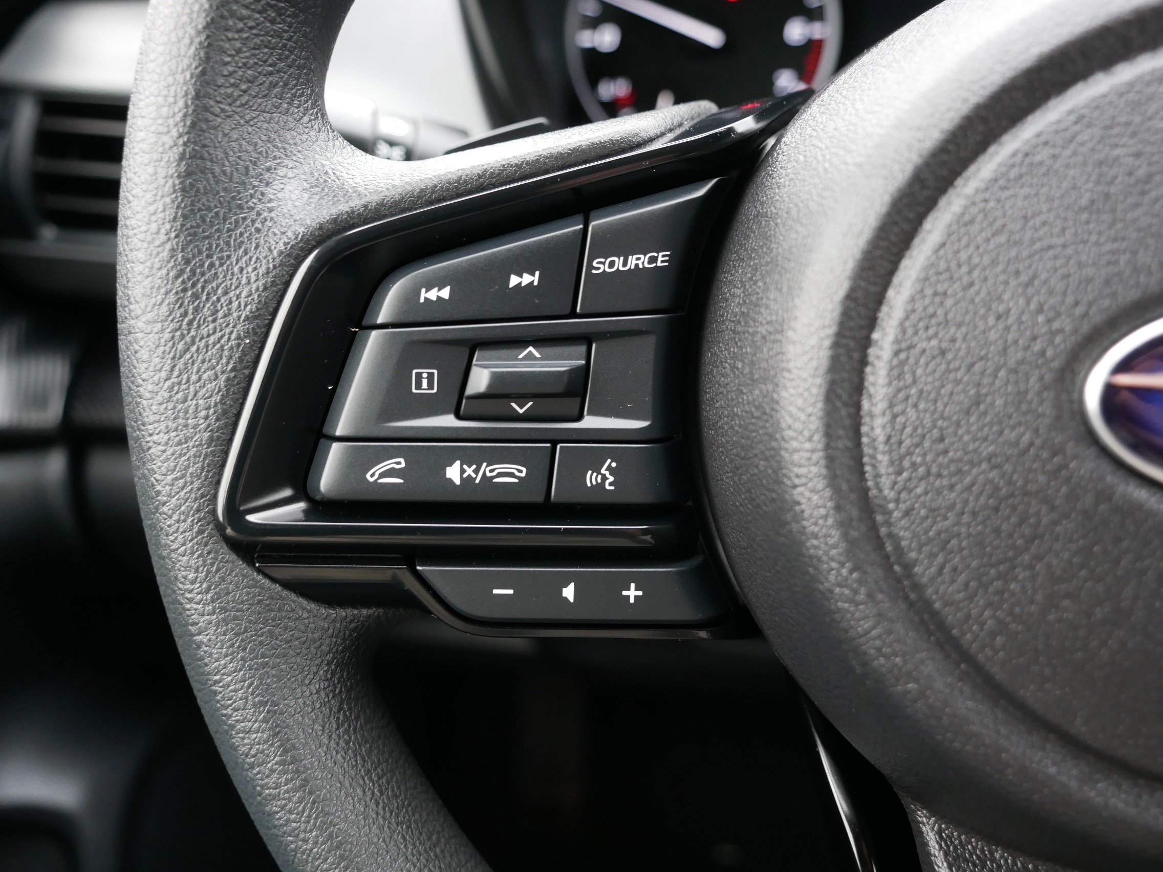 Certified 2025 Subaru Crosstrek 2.0i Premium image 31