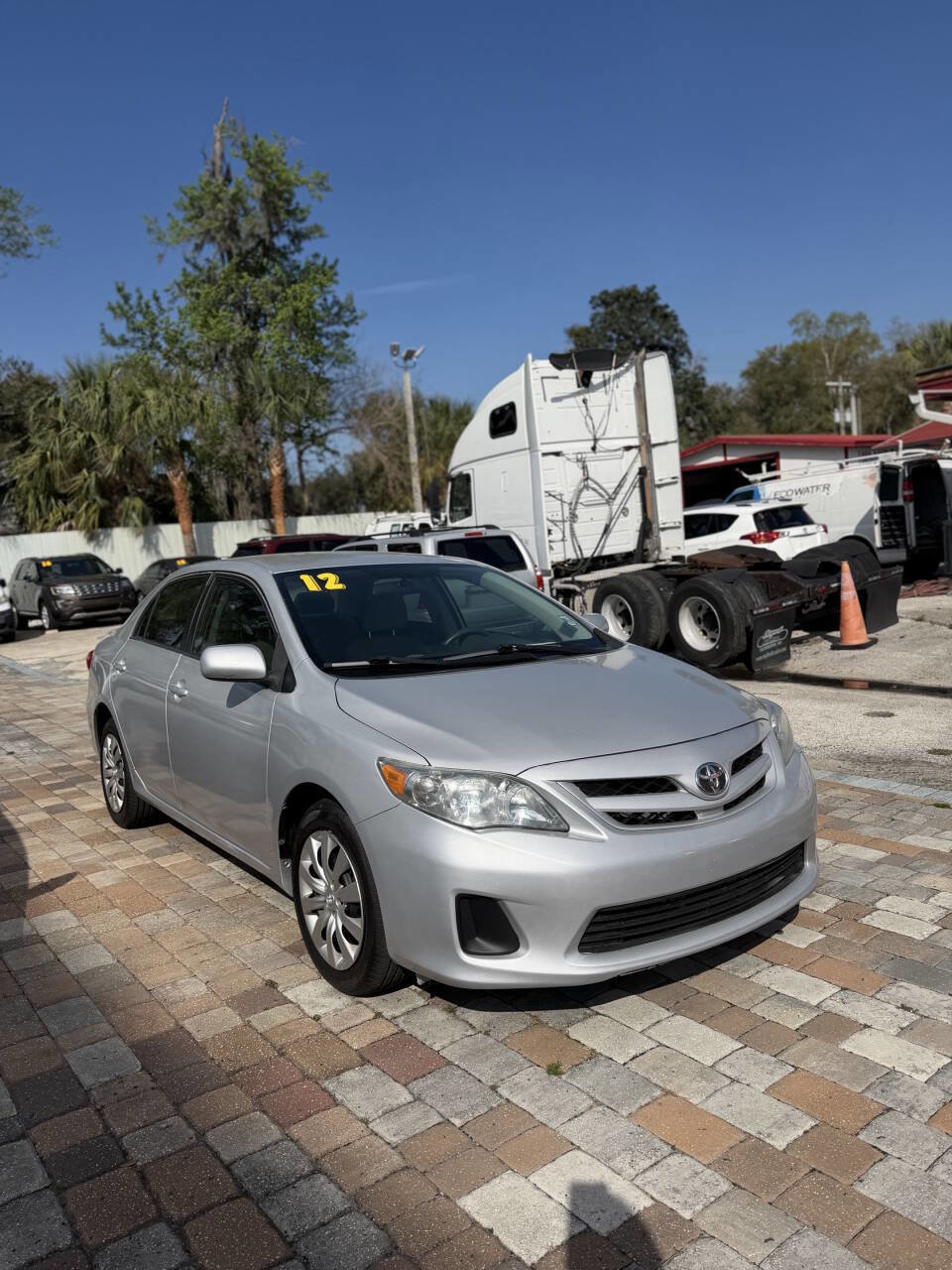 Used 2012 Toyota Corolla LE FWD image 4