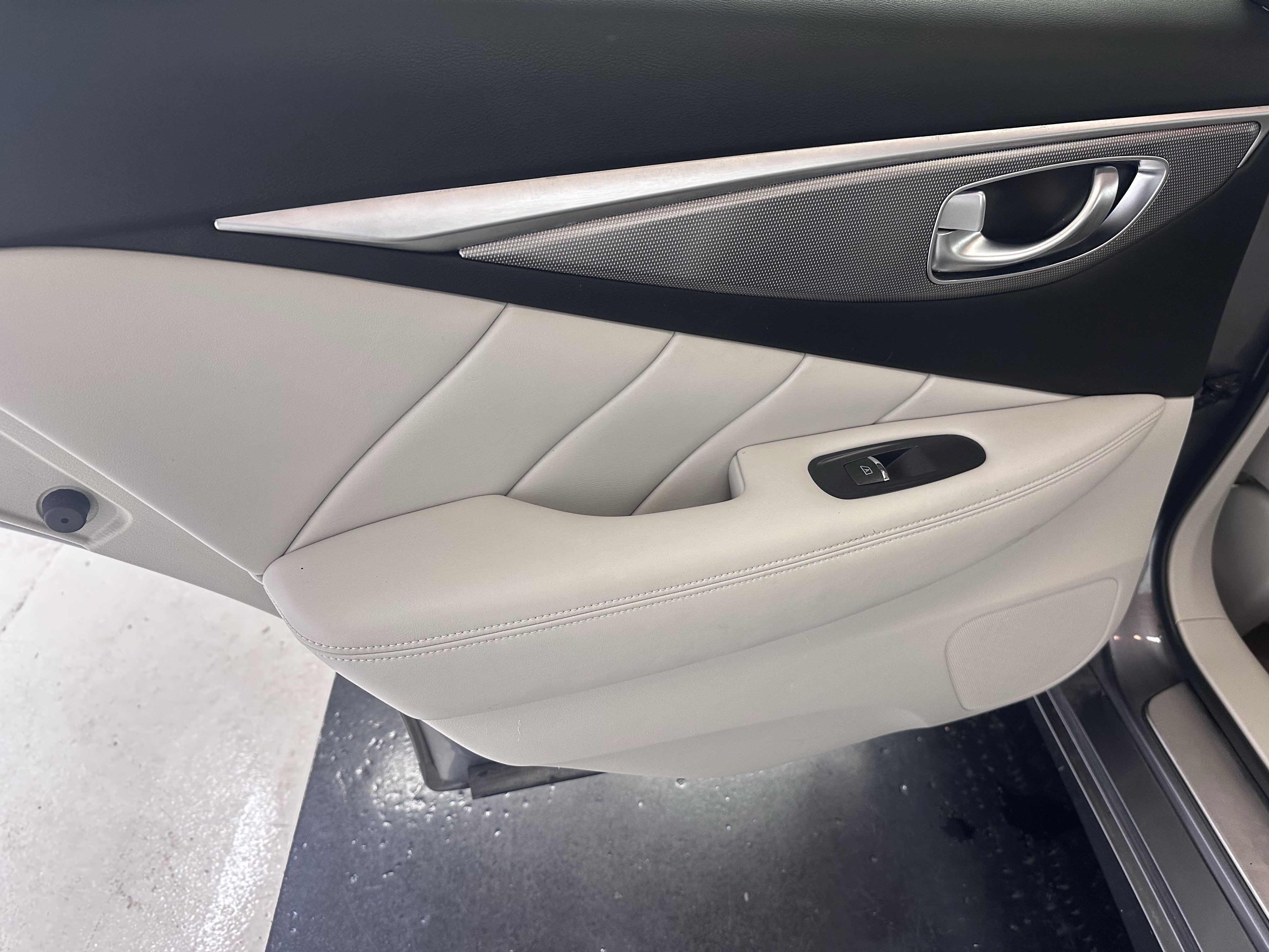 Used 2014 INFINITI Q50 Sport w/ Navigation Package image 27